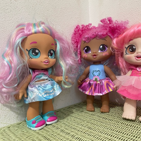 Charming Doll Trio with Pink and Purple Hair - Picture 6 of 10